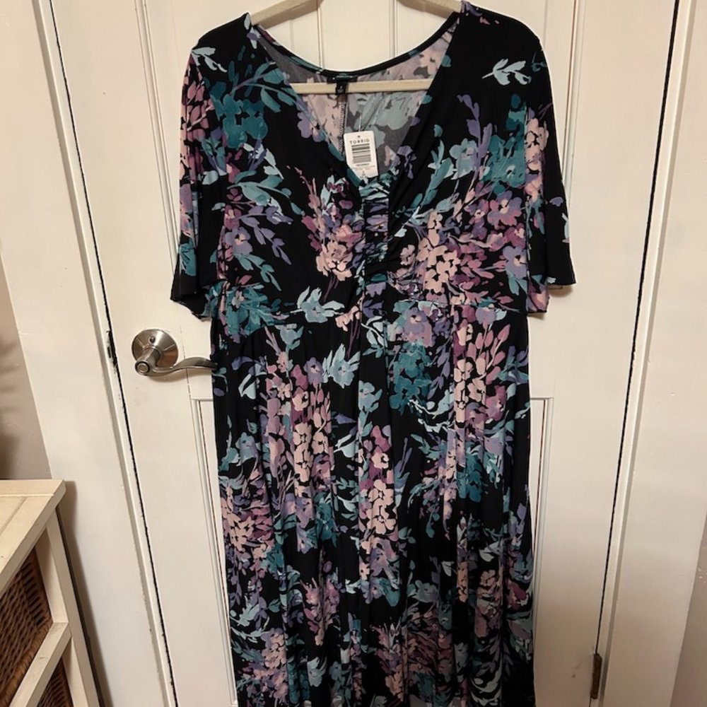 TORRID (Sz 3) - Midi Studio Knit Ruched Front Dress